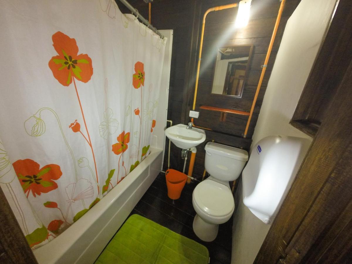 El Estor Chalet Castillo מראה חיצוני תמונה
