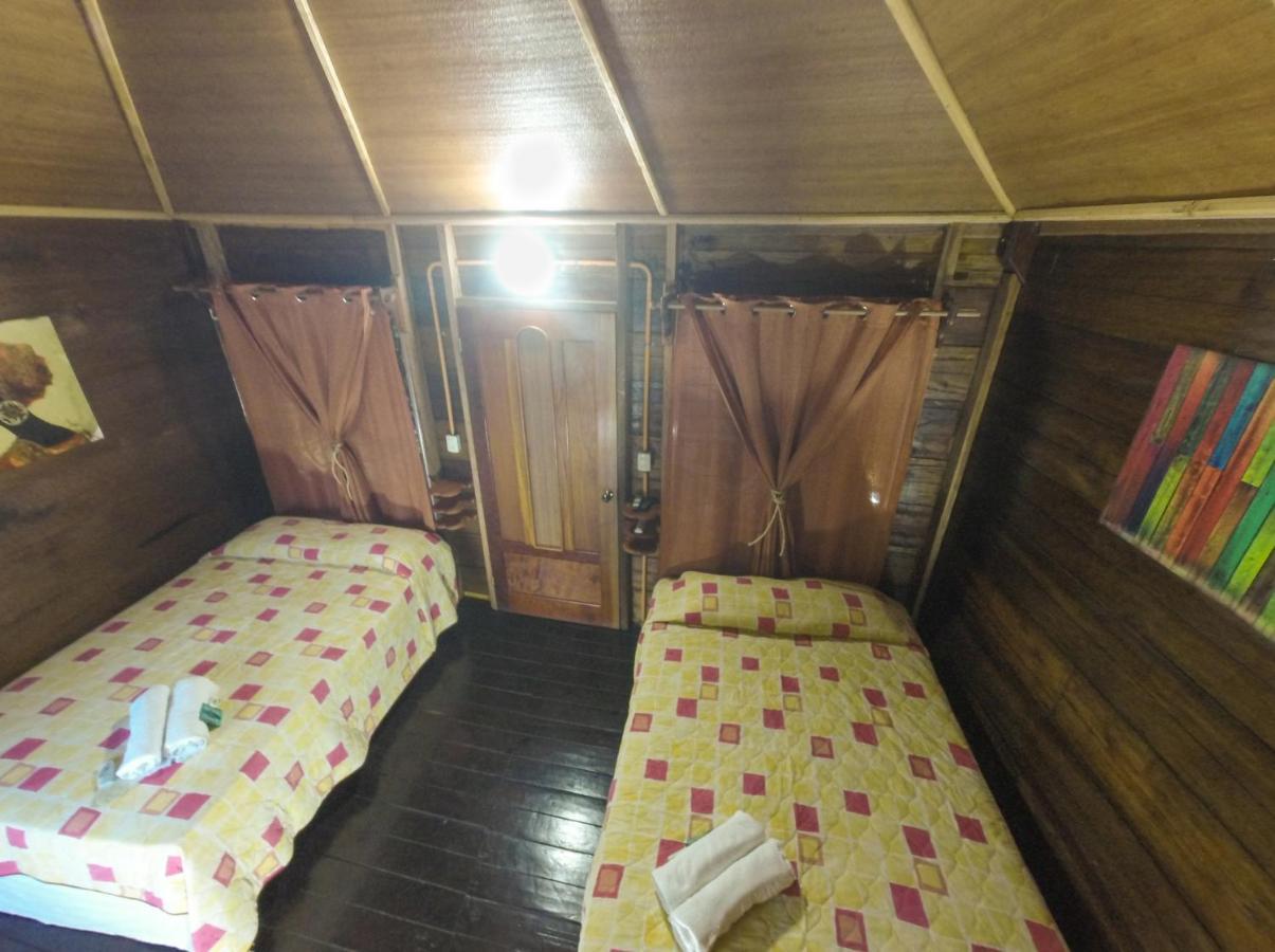 El Estor Chalet Castillo מראה חיצוני תמונה