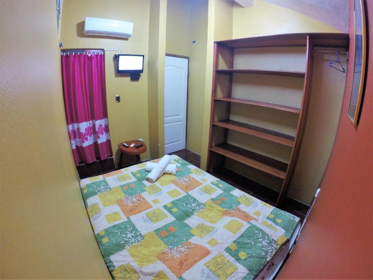 El Estor Chalet Castillo מראה חיצוני תמונה
