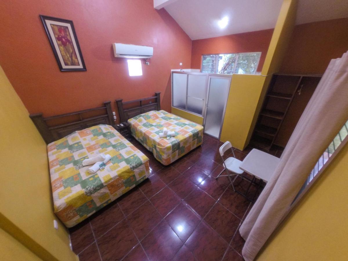 El Estor Chalet Castillo מראה חיצוני תמונה