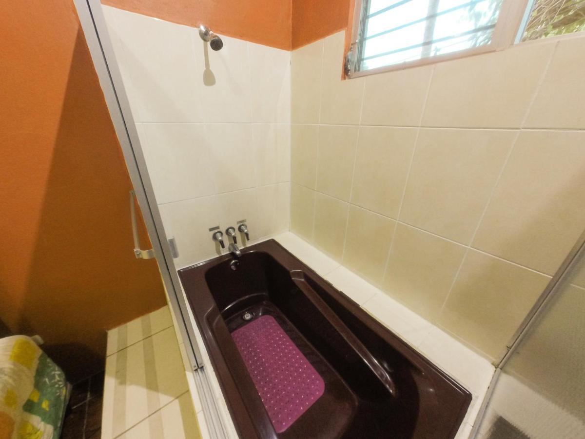 El Estor Chalet Castillo מראה חיצוני תמונה