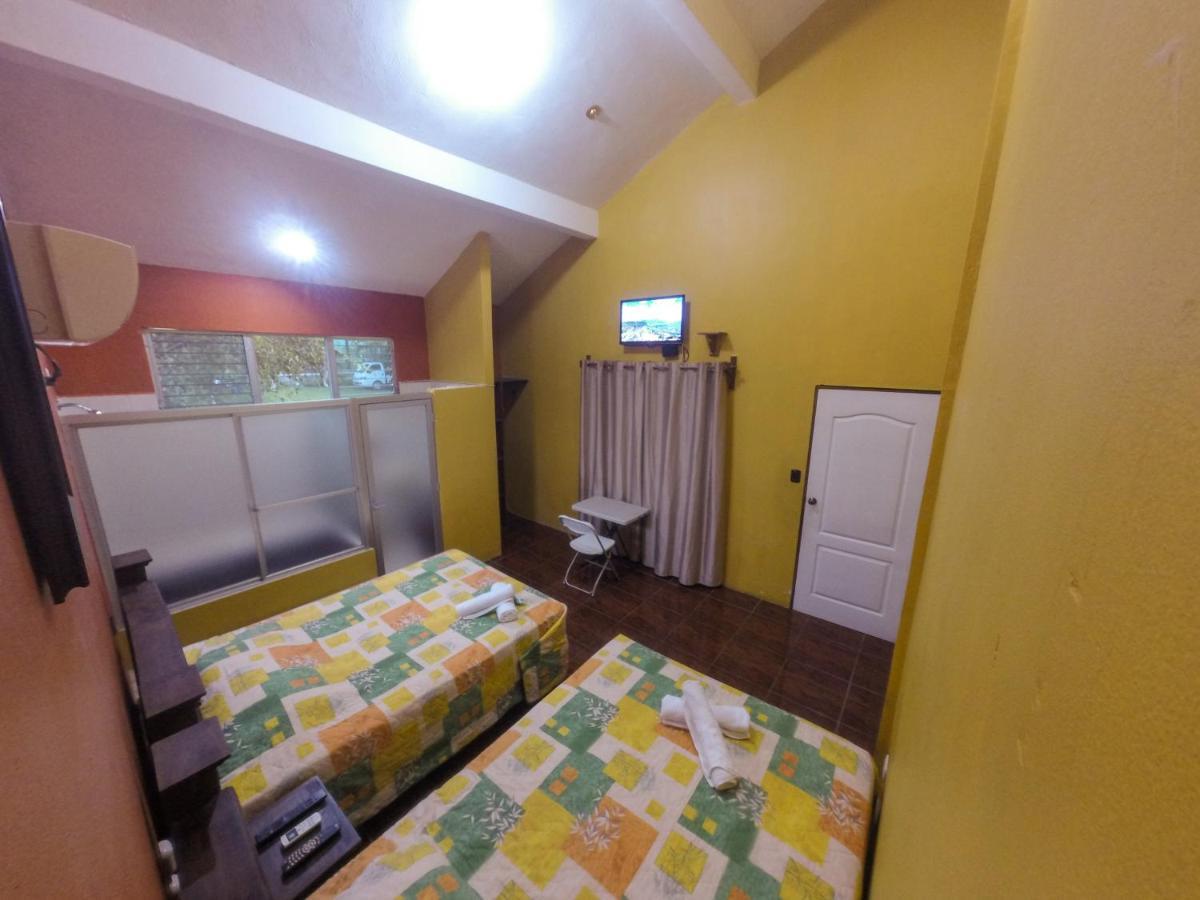 El Estor Chalet Castillo מראה חיצוני תמונה